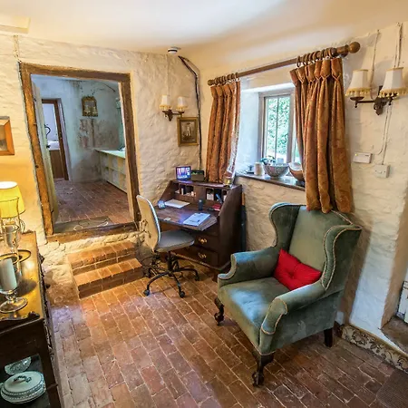 Meadow Lodge *