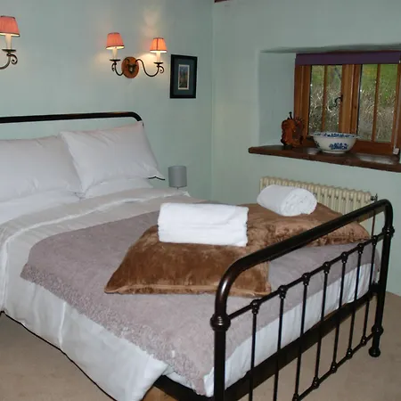 Meadow Lodge *